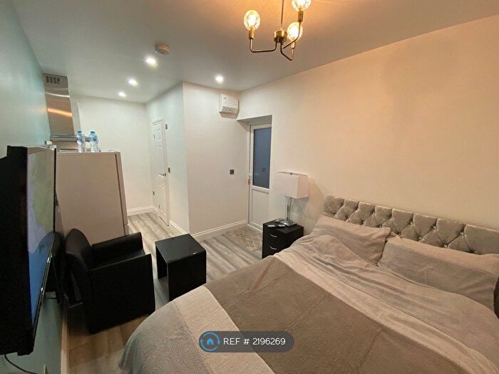 Studio To Rent In Okemore Gardens, Orpington, BR5