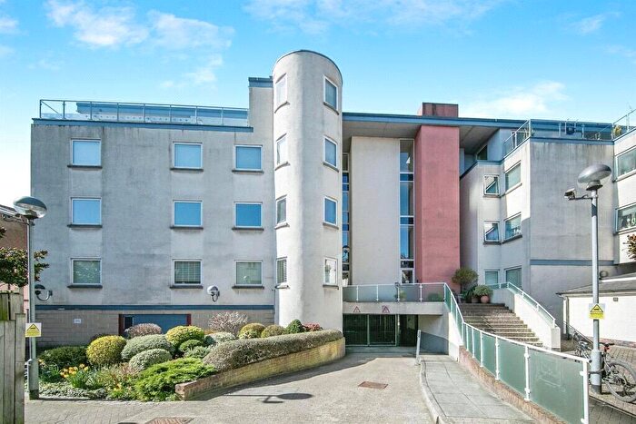 2 Bedroom Flat For Sale In St. Nicholas Court, Ipswich, Suffolk, IP1