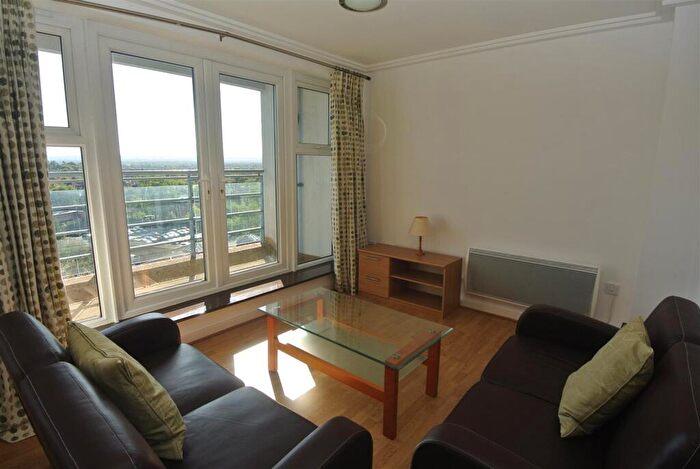 2 Bedroom Apartment To Rent In Station Approach, Woking, GU22
