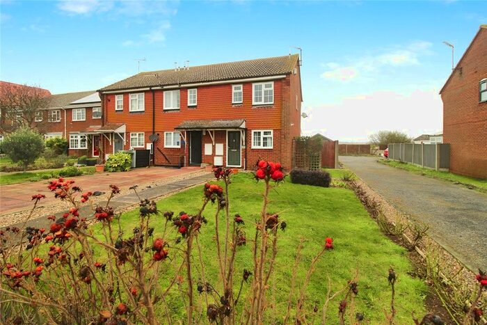 2 Bedroom End Of Terrace House To Rent In Moat Way, Queenborough, Kent, ME11