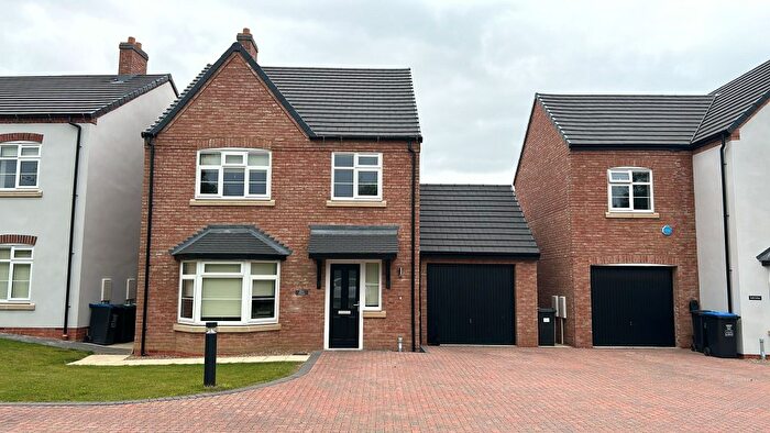 4 Bedroom Detached House To Rent In White Willows, Lutterworth Road, Leicester, LE8