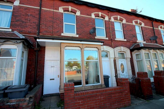 2 Bedroom Flat To Rent In Central Drive, Blackpool, Lancashire, FY1