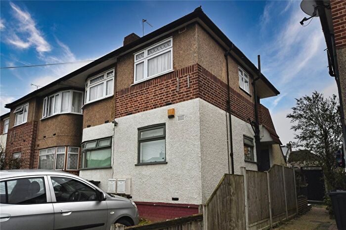 2 Bedroom Semi Detached House For Sale In Fullwell Avenue, Ilford, Essex, IG5