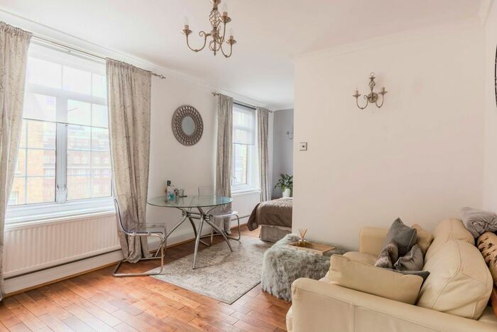 Studio To Rent In Harrowby Street, Marylebone, London, W1H