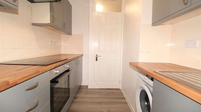 1 Bedroom Maisonette To Rent In Gough Road, Enfield, EN1