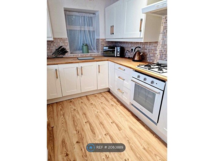 4 Bedroom Terraced House To Rent In West Road, Buxton, SK17