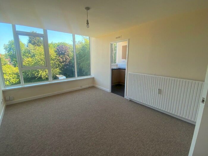 1 Bedroom Flat To Rent In Browns Green, Birmingham, B20
