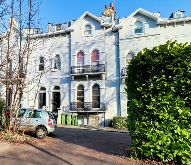 2 Bedroom Flat To Rent In St George`s Road, GL50