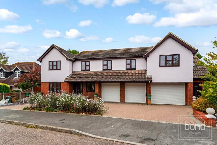 5 Bedroom Detached House For Sale In Chalklands, Howe Green, Chelmsford, CM2