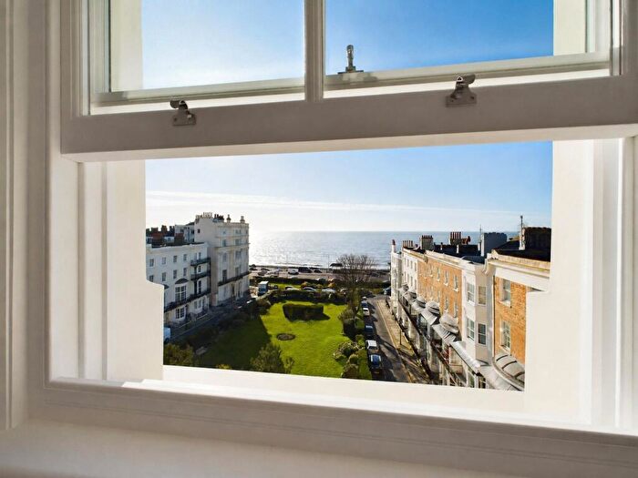 1 Bedroom Apartment To Rent In Marine Square, Brighton, BN2