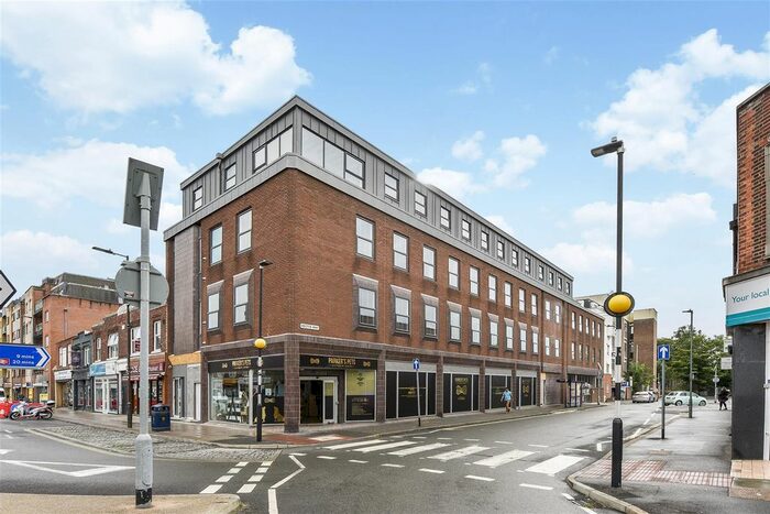 3 Bedroom Flat To Rent In Vectis Way, Cosham, Portsmouth, PO6