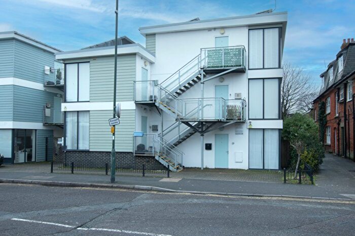 1 Bedroom Flat For Sale In Oasis One, Palmerston Road, BH1