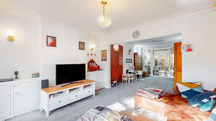 3 Bedroom Flat To Rent In Ainsdale Crescent, North Harrow, HA5