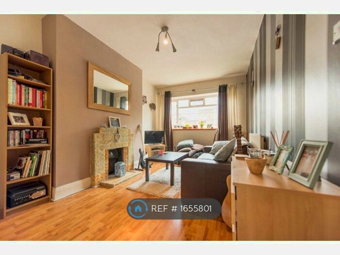 1 Bedroom Flat To Rent In Clapham Road, London, SW9