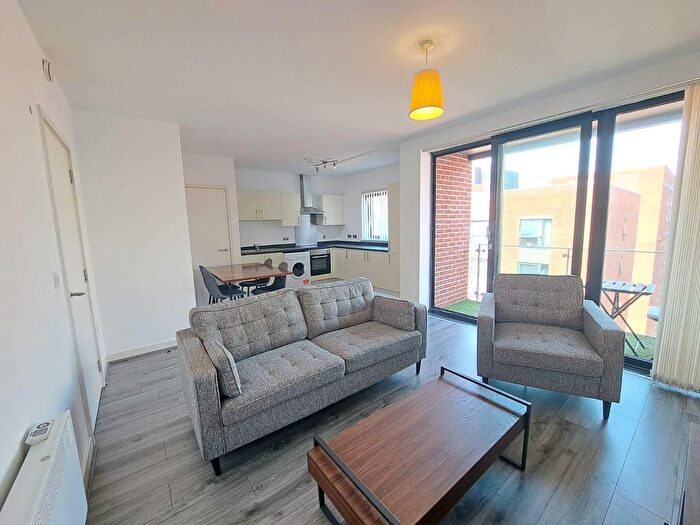 2 Bedroom Flat To Rent In Tabley Street, Liverpool, L1