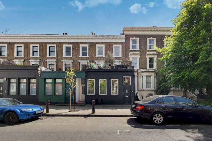 2 Bedroom Maisonette To Rent In Victoria Park Road, Victoria Park, London, E9