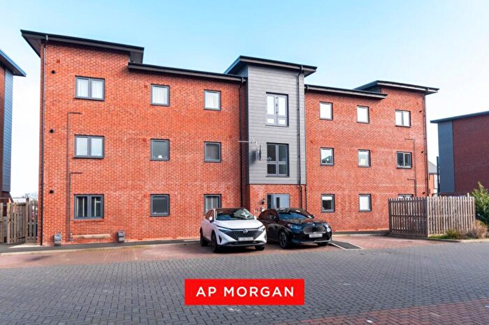 2 Bedroom Apartment For Sale In Newman Square, Shirley, Solihull, West Midlands, B90