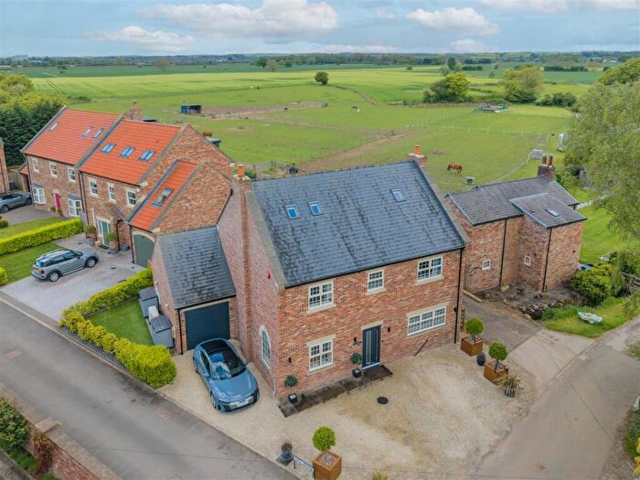 5 Bedroom Detached House For Sale In Provost House Hall Close, Church Fenton, Tadcaster, LS24
