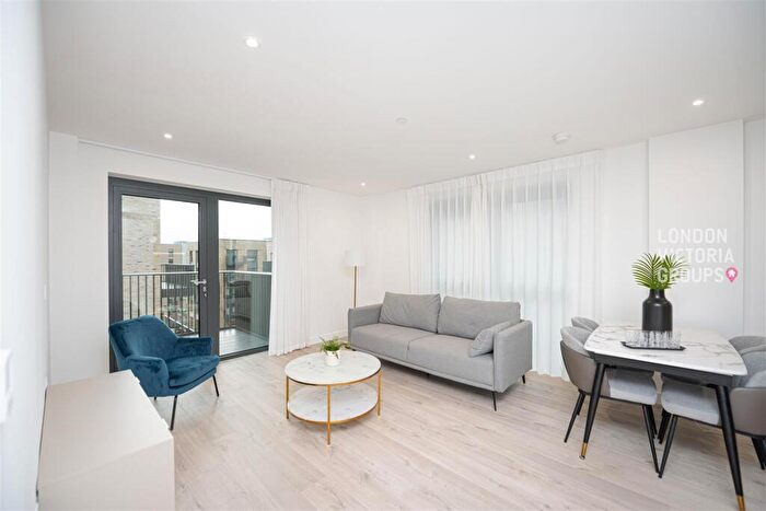 2 Bedroom Apartment To Rent In Darter House, Anax Street, London, N4