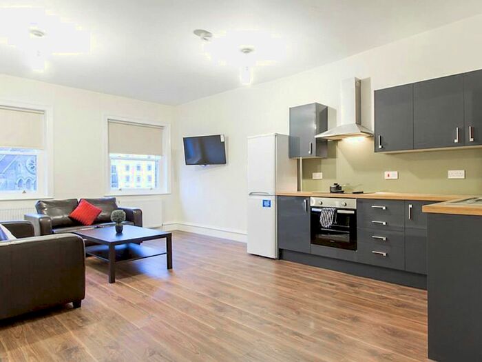 2 Bedroom Flat To Rent In Blenheim Terrace, Leeds, LS2