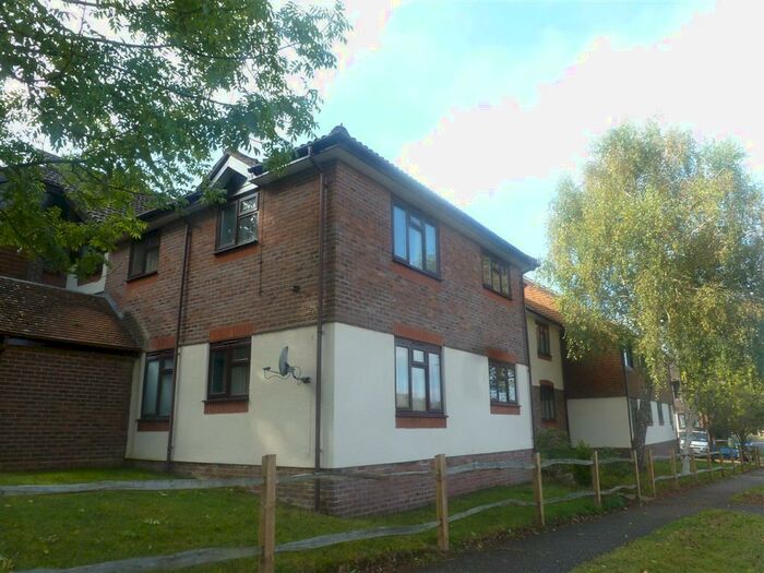 1 Bedroom Apartment To Rent In Kilnbarn Court, Haywards Heath, RH16