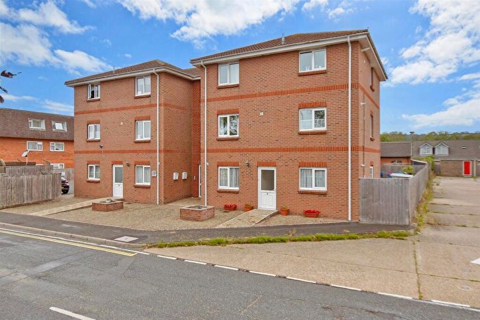 2 Bedroom Apartment For Sale In East Yar Road, Sandown, Isle Of Wight, PO36