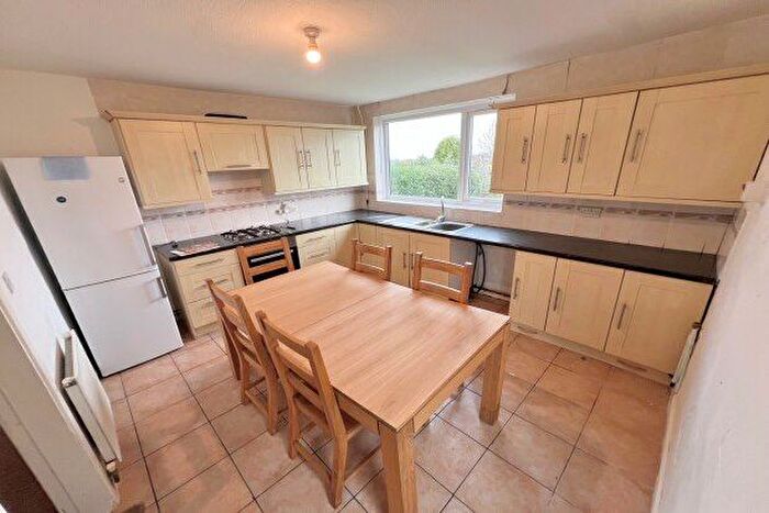 3 Bedroom Semi-Detached House To Rent In Blackberry Lane, Sutton Coldfield, B74