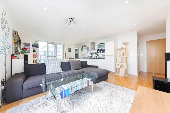 2 Bedroom Flat To Rent In Ability Place, Canary Wharf, London, E14