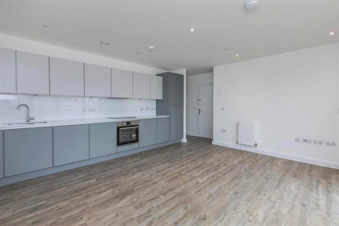 2 Bedroom Flat To Rent In Lanark Road, London, W9