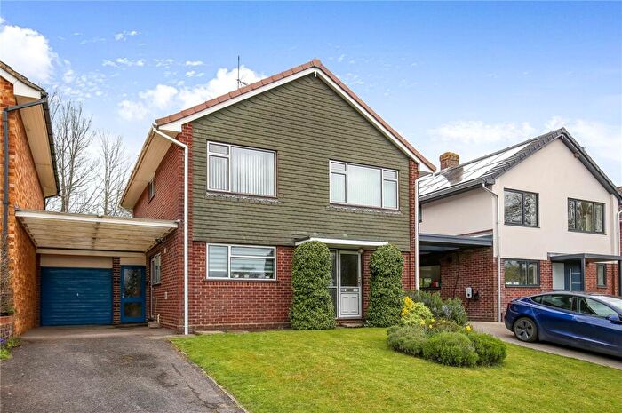 4 Bedroom Link Detached House For Sale In Burley Road, Winchester, Hampshire, SO22