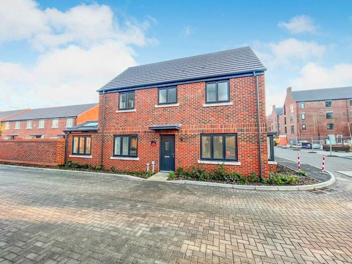 3 Bedroom Detached House To Rent In St Peters Quarter, Chertsey, Surrey, KT16