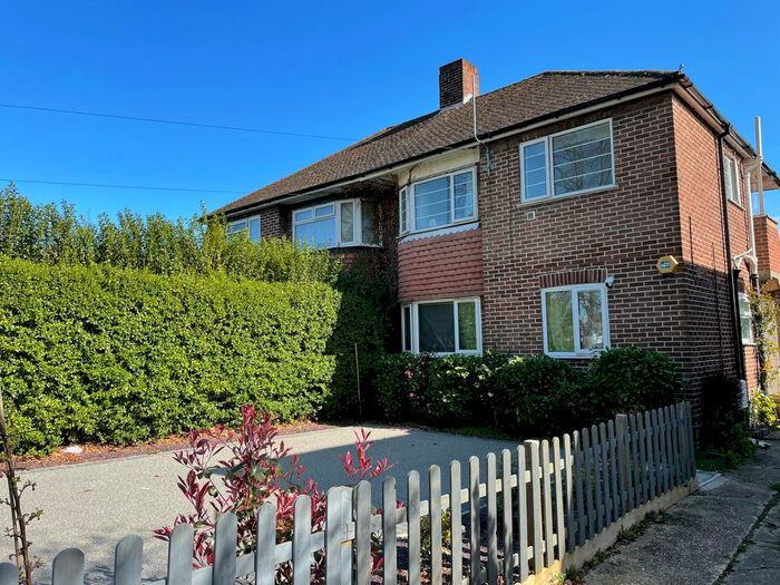2 Bedroom Flat To Rent In Merryoak Road, Southampton, SO19