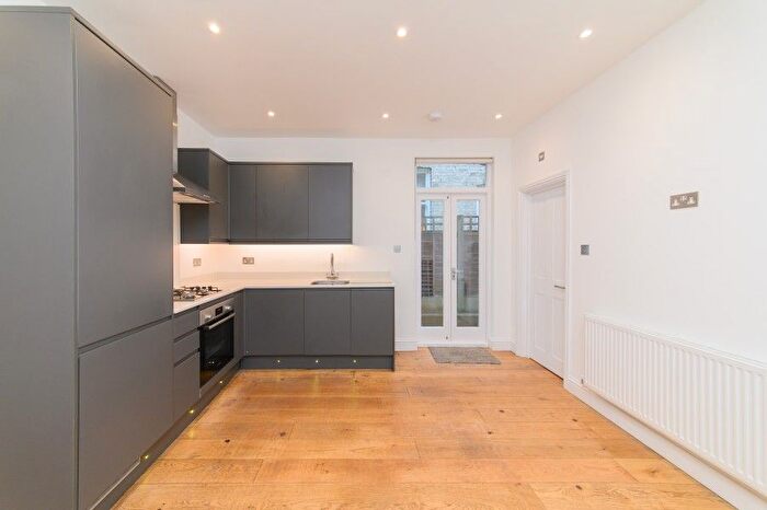 2 Bedroom Flat To Rent In Sydney Road, Muswell Hill, London, N10