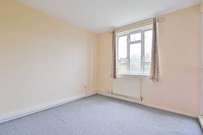 3 Bedroom Flat For Sale In Drury House, Nine Elms, London, SW8