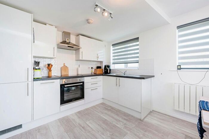 2 Bedroom Apartment For Sale In Traction Lane, Bedford, MK42