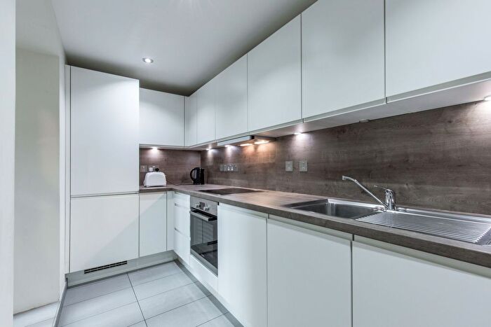 3 Bedroom Flat To Rent In Cephas Street, London, E1