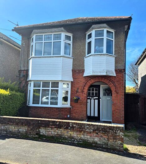 2 Bedroom Flat For Sale In Draycott Road, Bournemouth, BH10