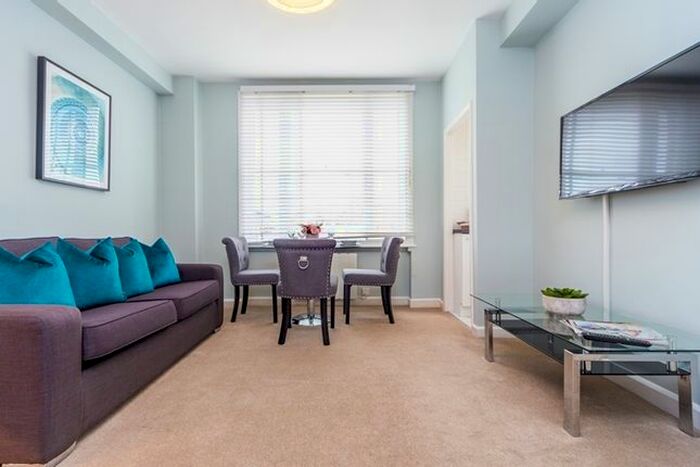 1 Bedroom Flat To Rent In Hill Street, London, W1J