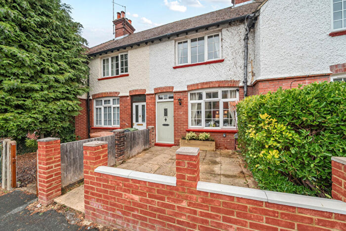 2 Bedroom Terraced House For Sale In Cline Road, Guildford, GU1