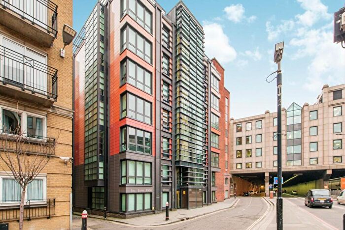 1 Bedroom Apartment To Rent In High Timber Street, St Pauls, EC4V