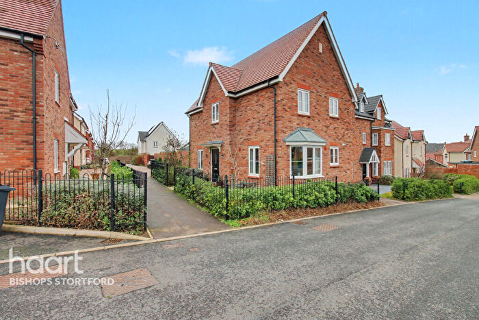 3 Bedroom Detached House For Sale In Bugle Close, Stansted, CM24