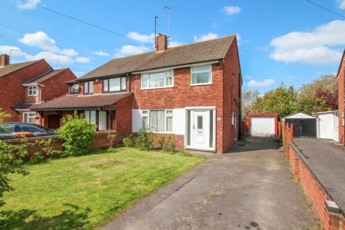 3 Bedroom Semi-Detached House For Sale In Brooklands Drive, Leighton Buzzard, LU7