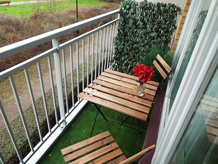 2 Bedroom Flat To Rent In Bingley Court, Canterbury, CT1