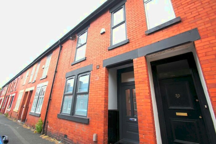 8 Bedroom Terraced House To Rent In Mabfield Road, Fallowfield, M14