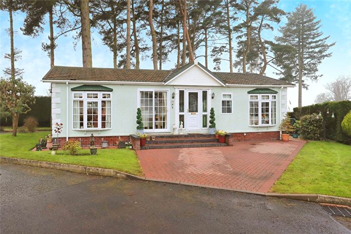 2 Bedroom Mobile/park Home For Sale In Holyhead Road, Albrighton, Wolverhampton, Staffordshire, WV7