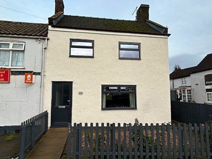 3 Bedroom Semi-Detached House To Rent In High Road, Whaplode, PE12