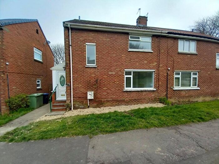 3 Bedroom Semi-Detached House To Rent In Beverley Way, Peterlee, SR8