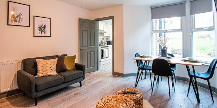 5 Bedroom Terraced House To Rent In Sheffield, S5