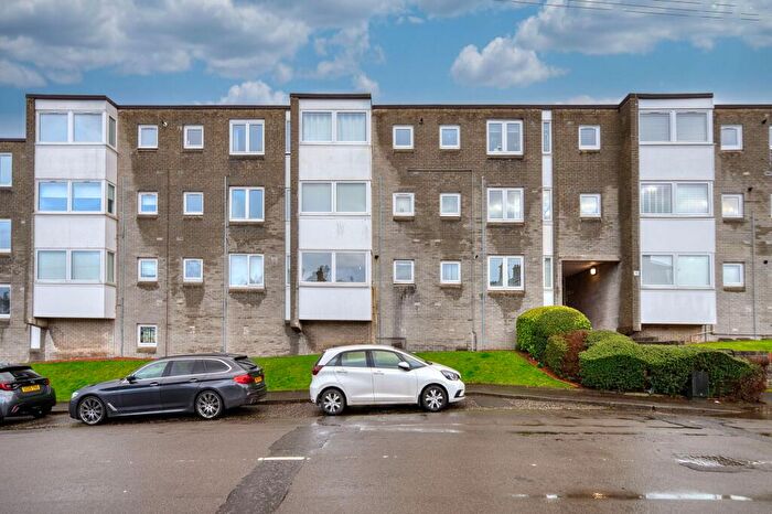 2 Bedroom Flat For Sale In Ellisland Road, Flat C, Newlands, Glasgow, G43
