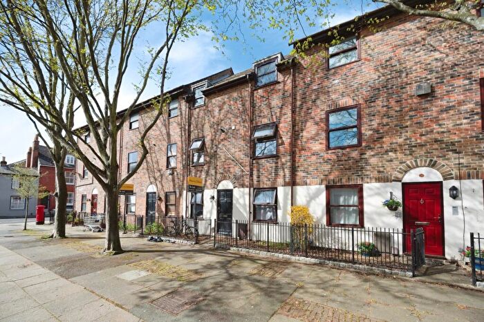 5 Bedroom House For Sale In Eldon Street, Southsea, Hampshire, PO5